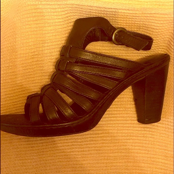 Born Shoes - Born Black Sandals Sz 9 high heel